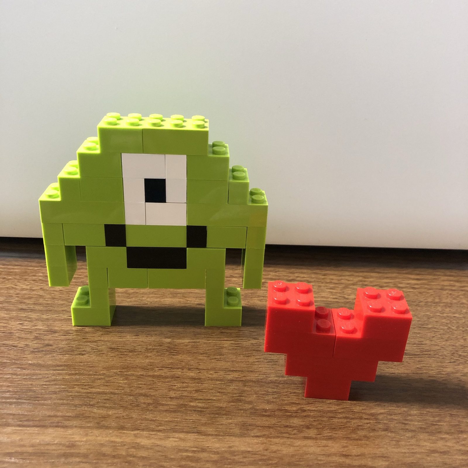 レゴで作ったマイク・ワゾウスキ完成作品