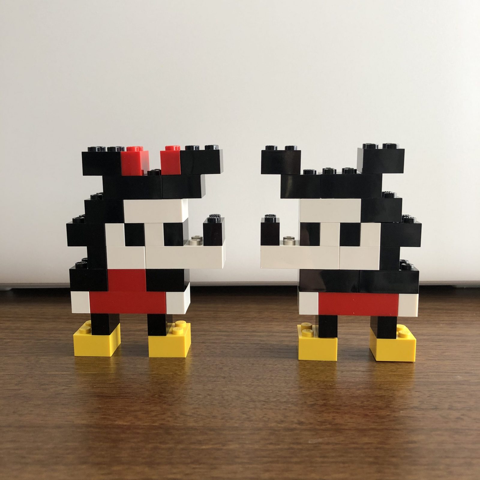 レゴで作ったミニーちゃんとミッキーの完成作品