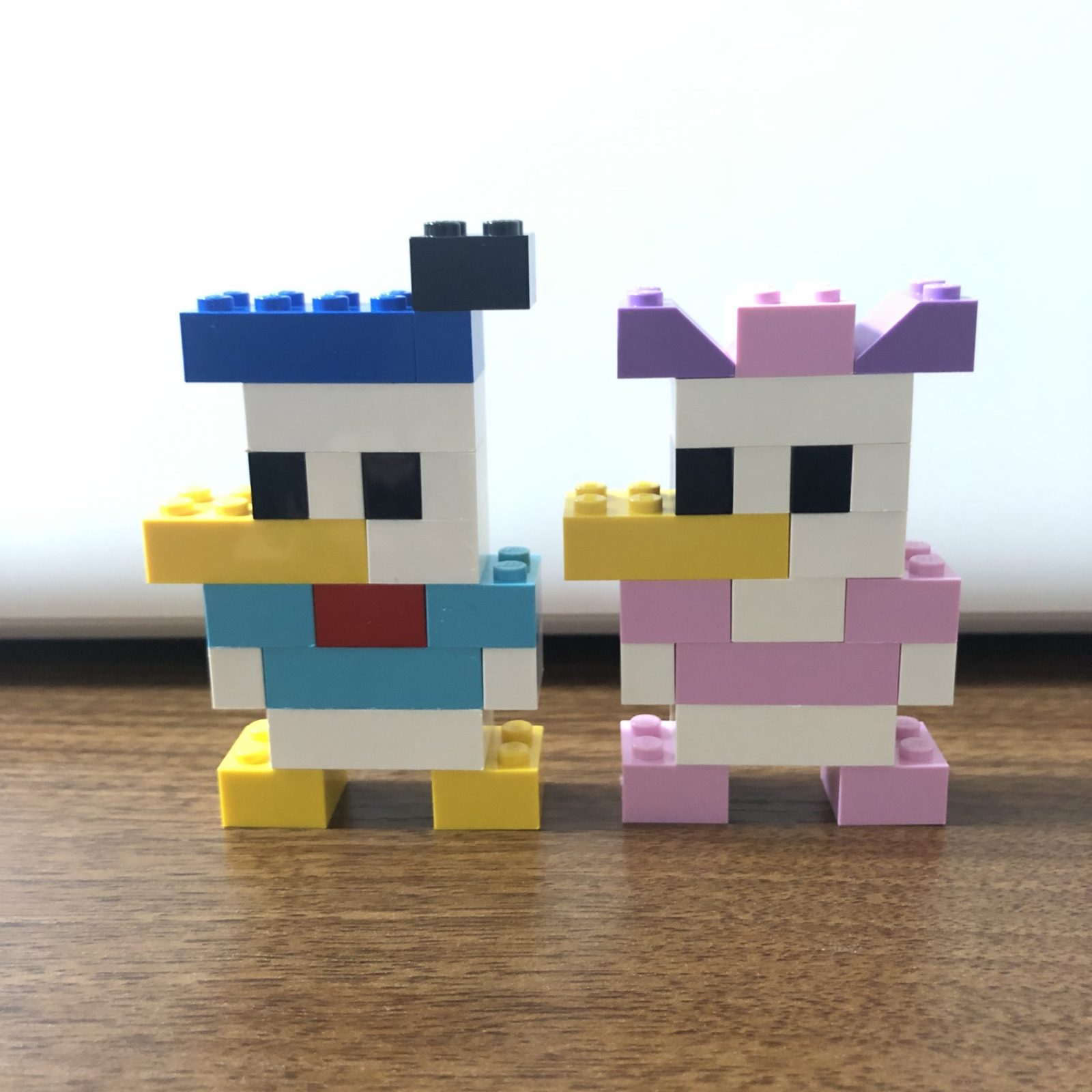 レゴで作ったドナルドダック・デイジーの完成作品